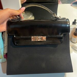 Cute classy black bag 🖤💼
